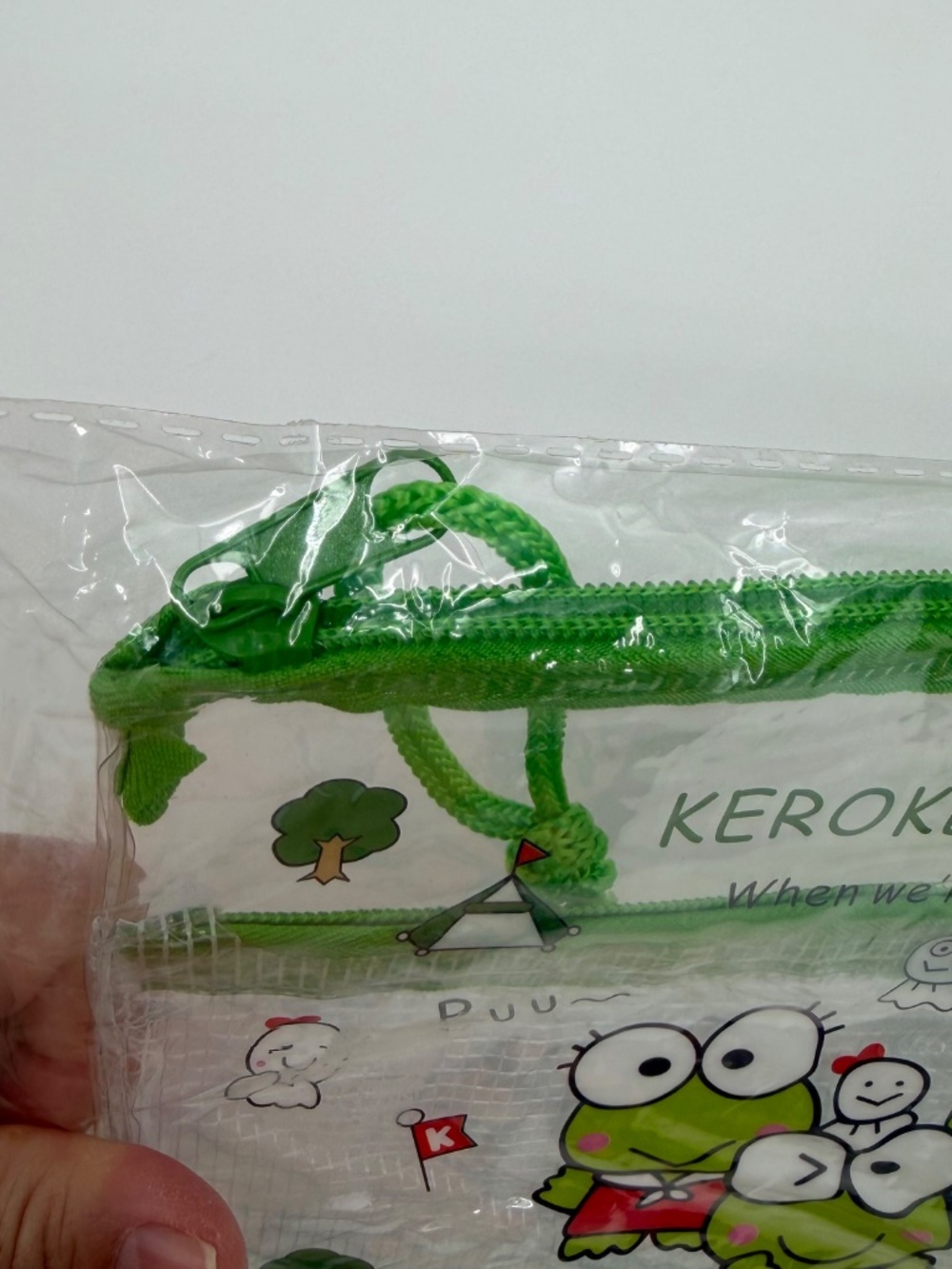 KeroKeroppi PVC Mesh Pouch NEW Bag Zipper Medium Green Clear - Picture 3 of 9